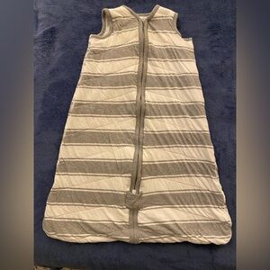 Burt's Bees Baby Gray and White Beekeeper